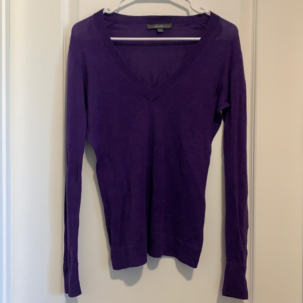 Forever 21 purple v-neck long sleeve size S